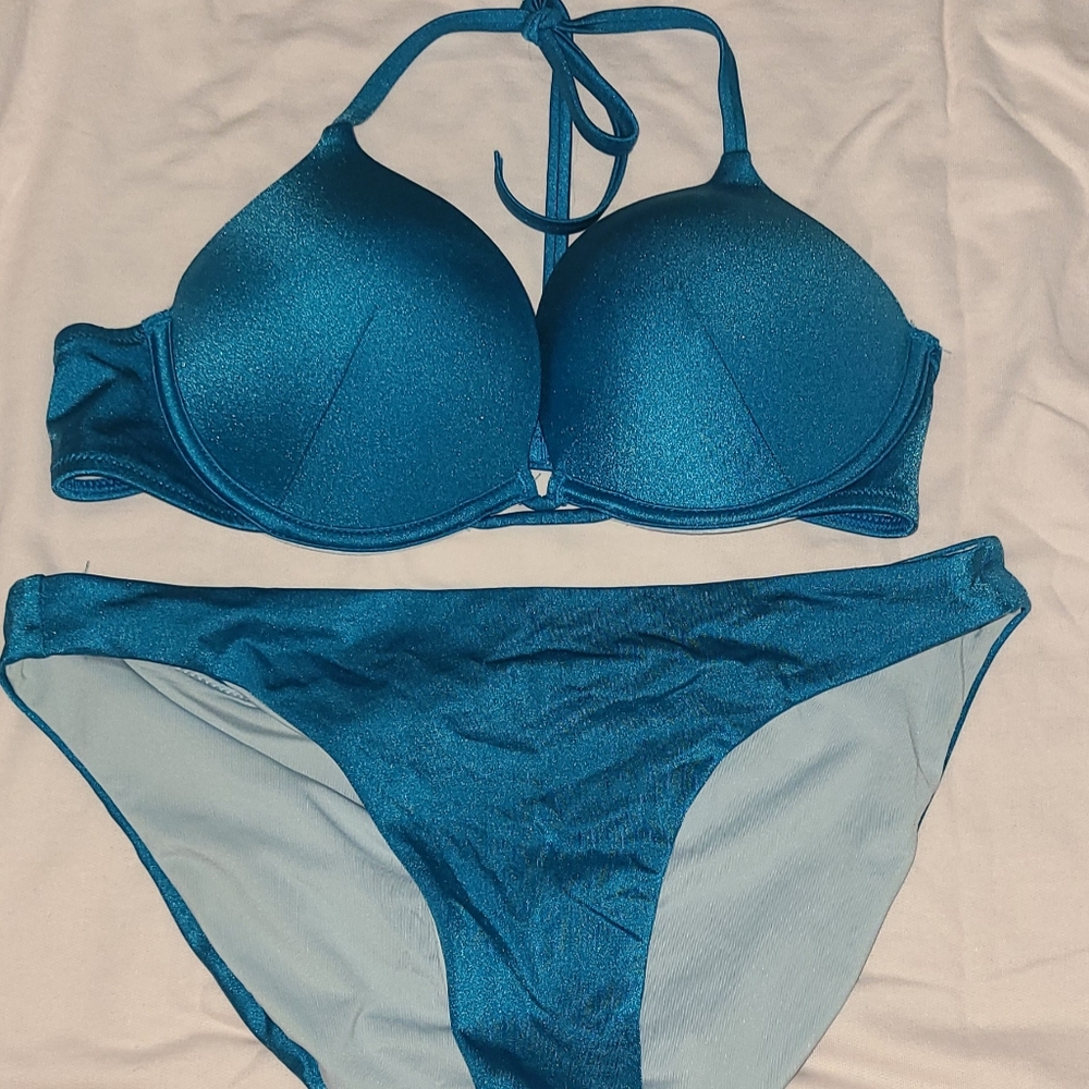 34b top M bottoms